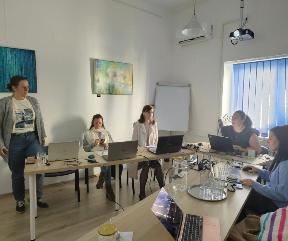 Canva Tanfolyam Veszprém, Helka Marketing, Kolozsvári Zsuzsi