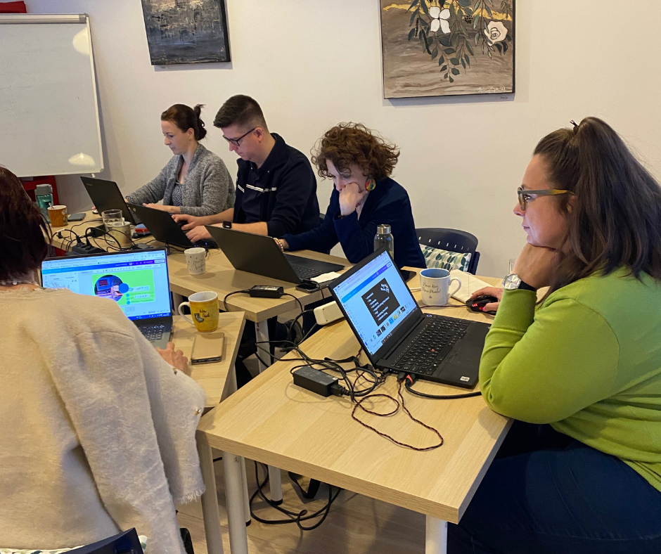 Canva Workshop, tanfolyam, Kolozsvári Zsuzsi, Kezdő Canva Tanfolyam Veszprém, marketinges képés